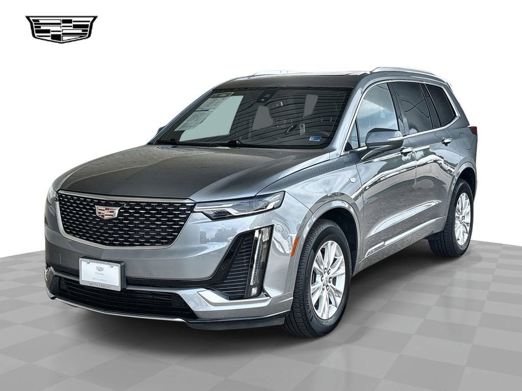 2024 Cadillac XT6 Luxury in Argent Silver Metallic — front three-quarter view
