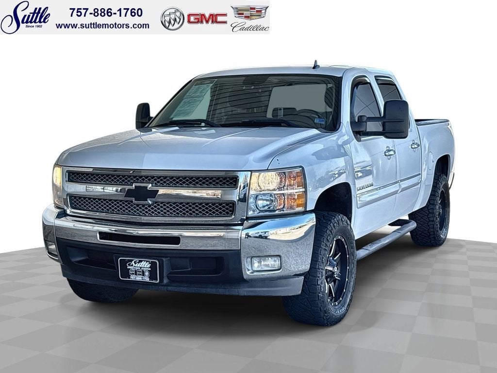 2013 Chevrolet Silverado 1500 LT in Summit White — front three-quarter view